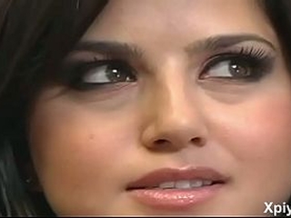 Sunny Leone Hot XXX