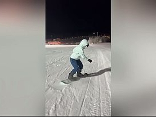 секс с незнакомкой, трахнул наивную сексуальную сноубордистку раком после тренировки